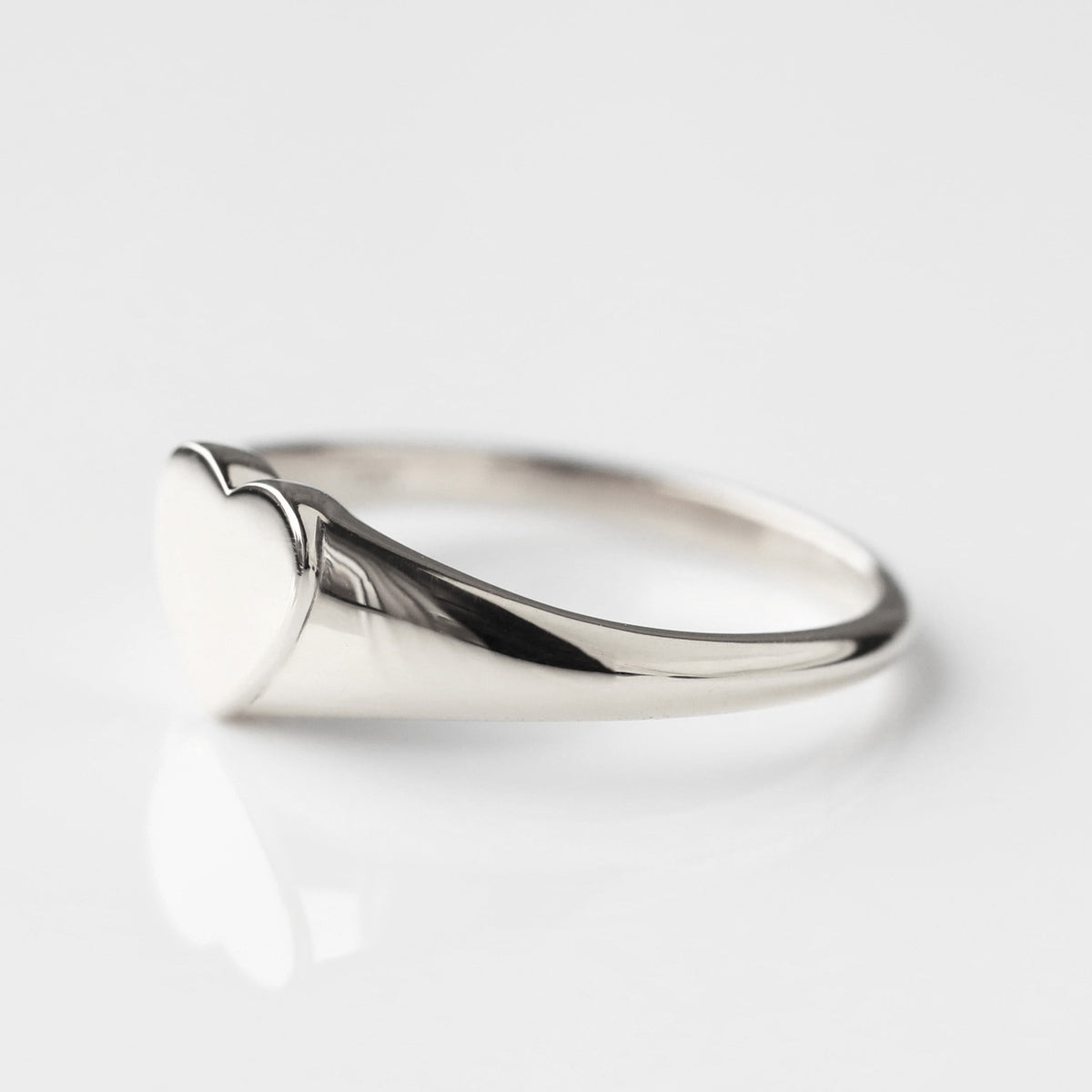 Etta Heart Engravable Signet Ring