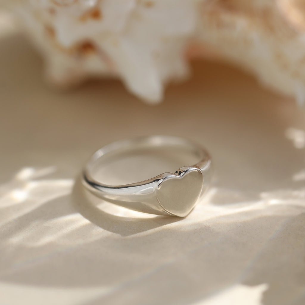 Etta Heart Engravable Signet Ring