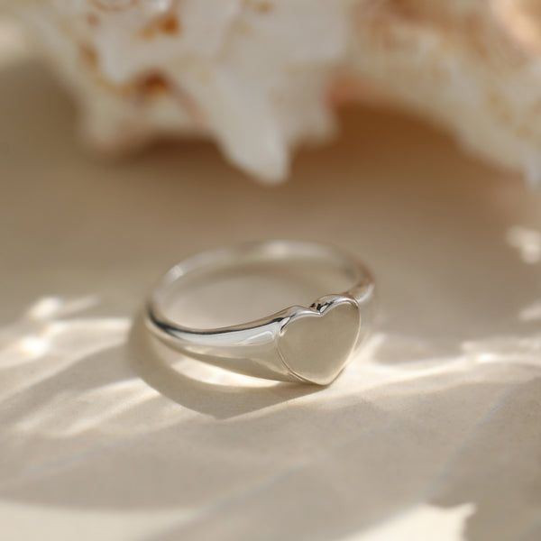 Etta Heart Engravable Signet Ring